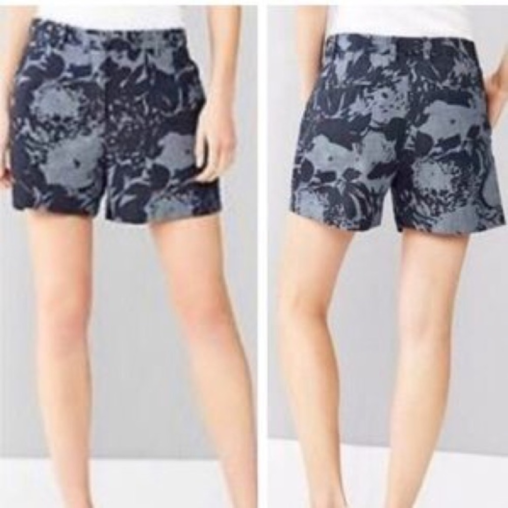 Gap tailored chambray print shorts size 4